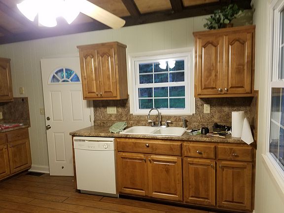 5th image of 132 Old Dogwood Dr
