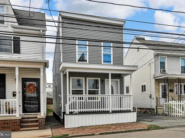 120 N Nichols St, Saint Clair, PA 17970