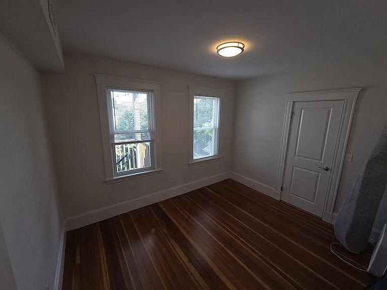 40 King St #3 — Photo 15