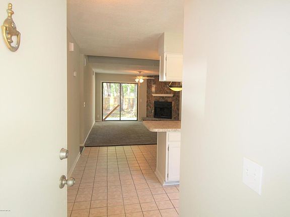 3rd image of 748 Plainfield Ave