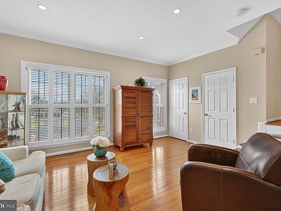 5th image of 5528 Jowett Ct