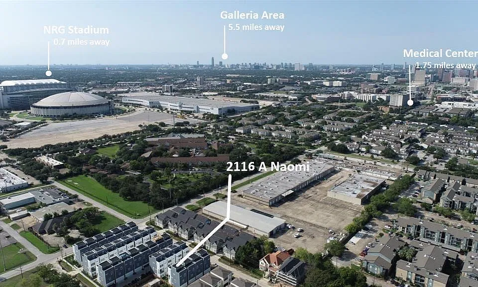 Premium location in the city and medical center.