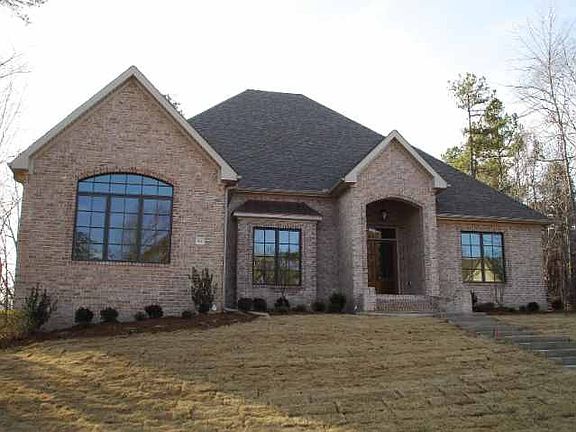 2nd image of 140 Gardens Gate Dr