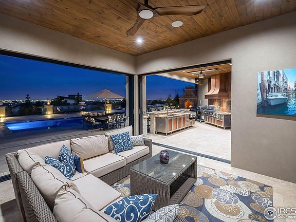 3rd image of 15490 Mountain View Cir