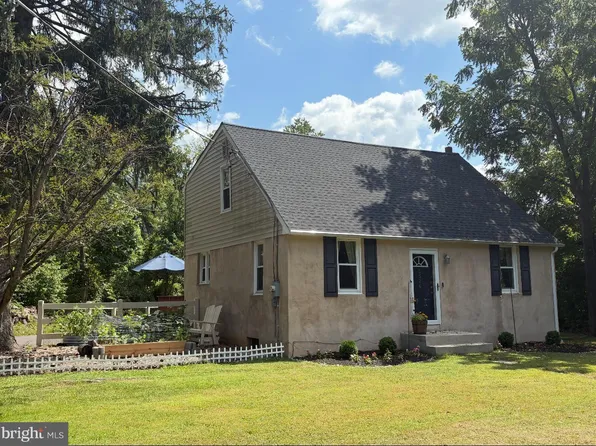 3526 Flint Hill Rd, Coopersburg, PA 18036