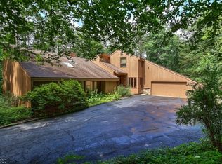 21 Saddle Hill Rd, Mendham, NJ 07945