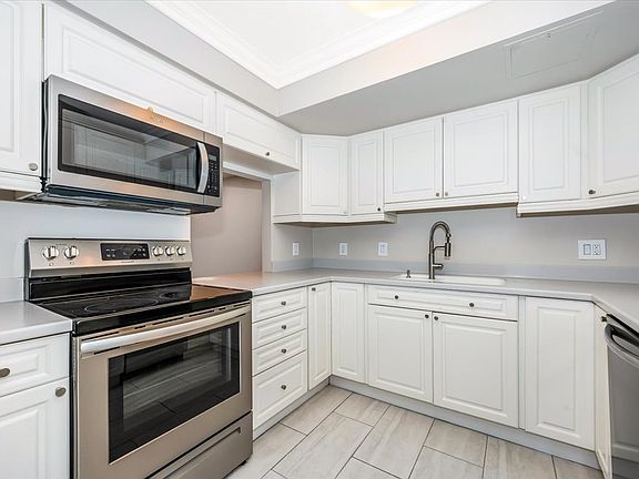 3rd image of 3800 Fairfax Dr APT 1014