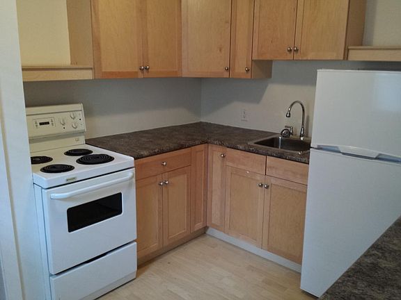 5th image of 1404 Montague St