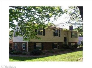 900 Meade Dr, Greensboro, NC 27410