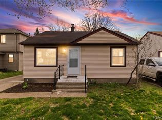 7426 Floral St, Westland, MI 48185