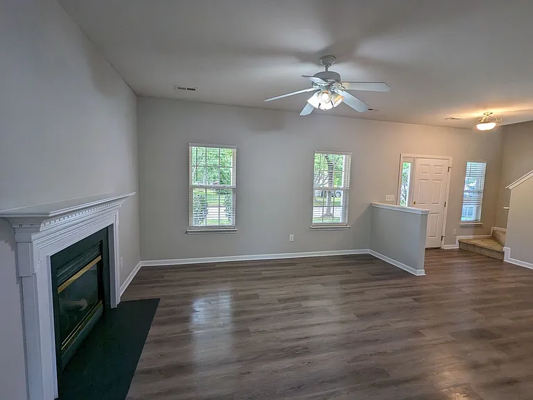 11204 Heritage Green Dr — Photo 4