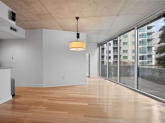 2nd image of 950 W Peachtree St #612