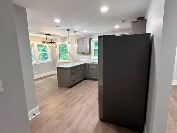 3910 Howard Gap Rd, Hendersonville, NC 28792