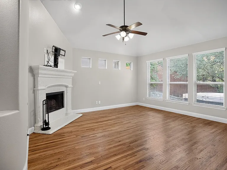 6523 Prairie Flower Trl — Photo 10