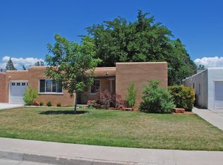 1320 Bryn Mawr Dr NE, Albuquerque, NM 87106