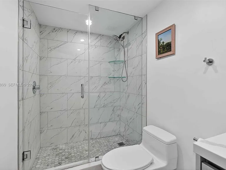 2301 Collins Ave #943 — Photo 36