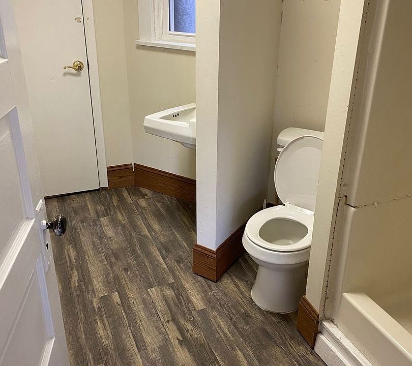 2nd image of 487 Dallas St #4067077