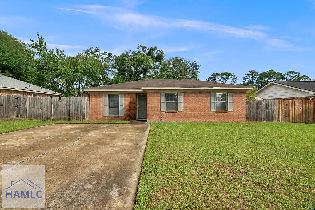 3 bed, 2.0 bath, 1582 sqft, $1,650 — Photo 1