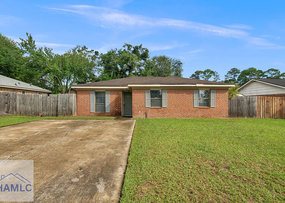 251 Garden Cir