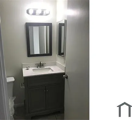7756 Laurel Canyon Blvd #9 — Photo 3