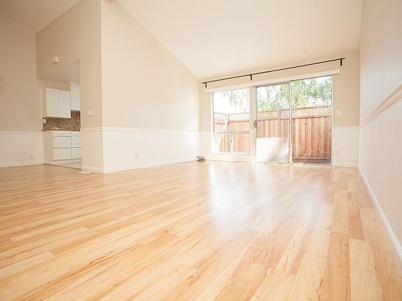 2nd image of 1424 Phelps Ave