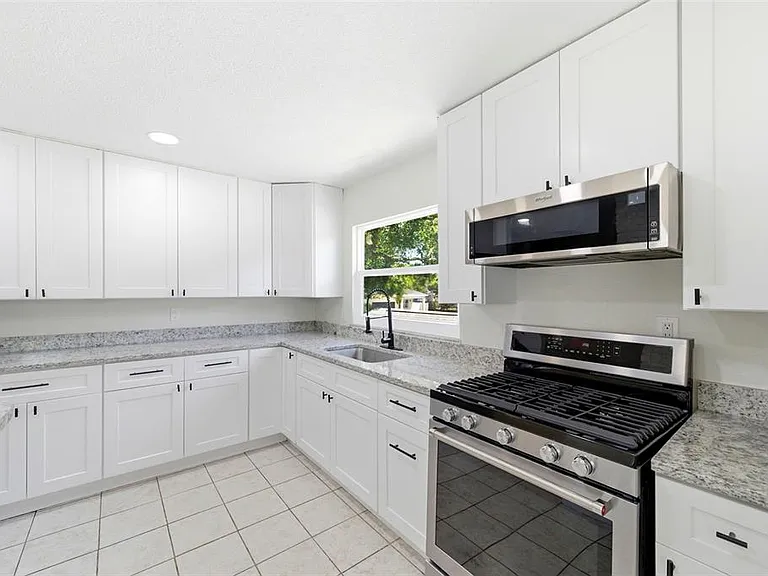 5136 68th St N #B — Photo 7