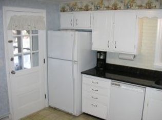 19 Bradstreet Rd, Hampton, NH 03842
