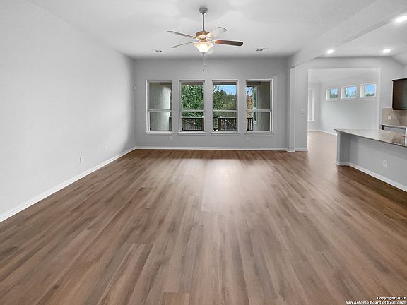 3rd image of 2726 Sueno