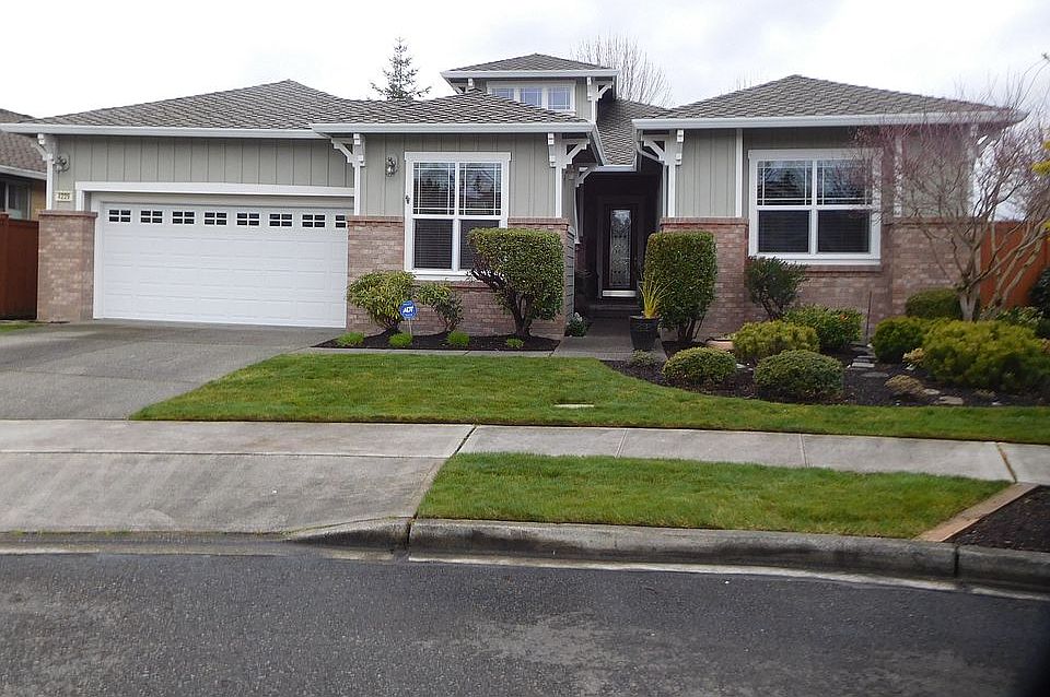 1st image of 4229 Bainbridge Ct NE