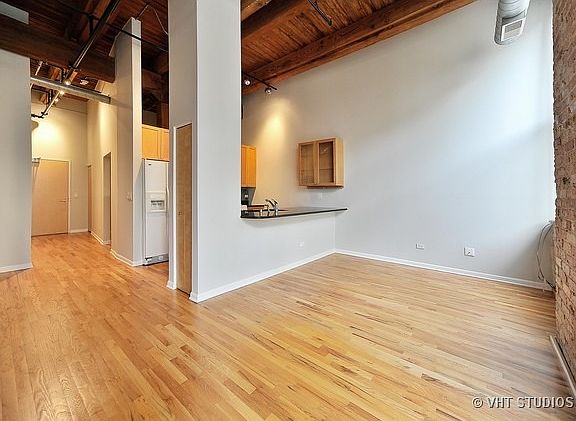 3rd image of 521 W Superior St #533