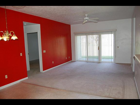 4th image of 4616 Courtyard Dr