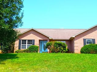 2829 Shaconage Trl, Sevierville, TN 37876