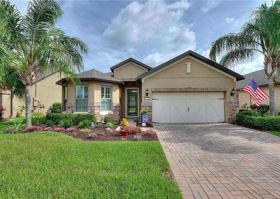 1st image of 532 Grande Dr
