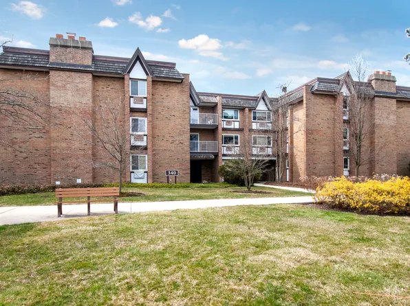 340 Claymoor APT 1D, Hinsdale, IL 60521