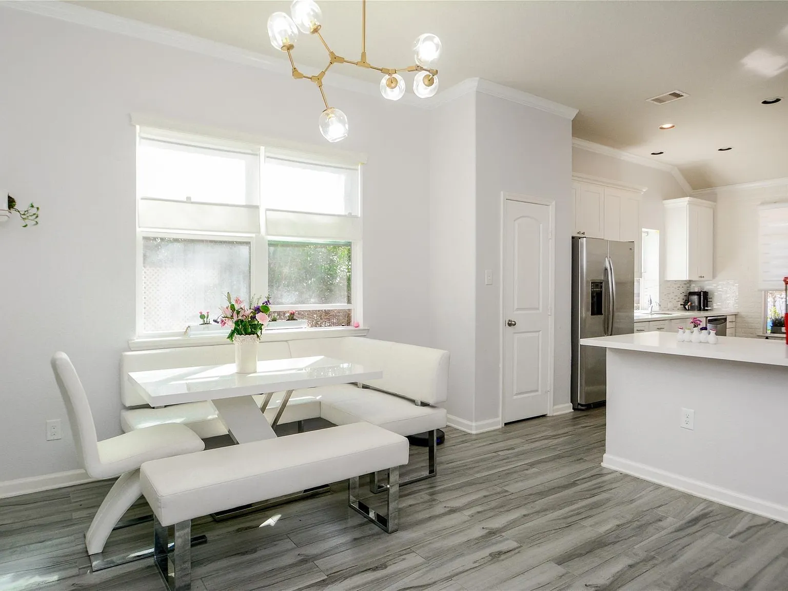 4 bed, 3.0 bath, 2275 sqft, $2,490 — Photo 4