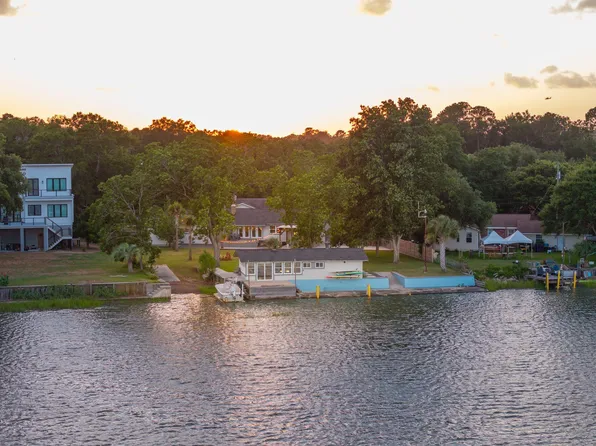 1656 Battalion Dr, Charleston, SC 29412