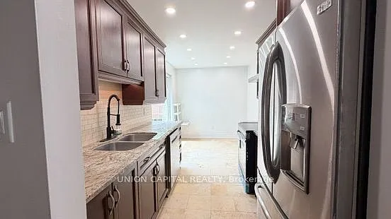 465 Hounslow Ave — Photo 29