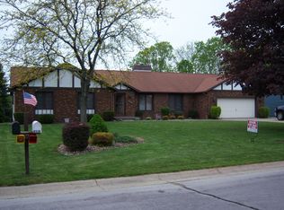 8329 Apple Blossom Ln, Flushing, MI