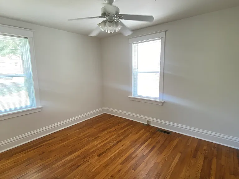 7675 Wise Ave #2E — Photo 9