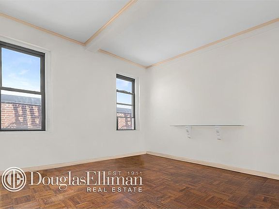5th image of 1050 Park Ave #Phc