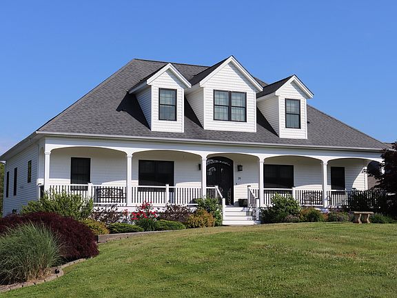 3rd image of 20 Meadowbrook Ln