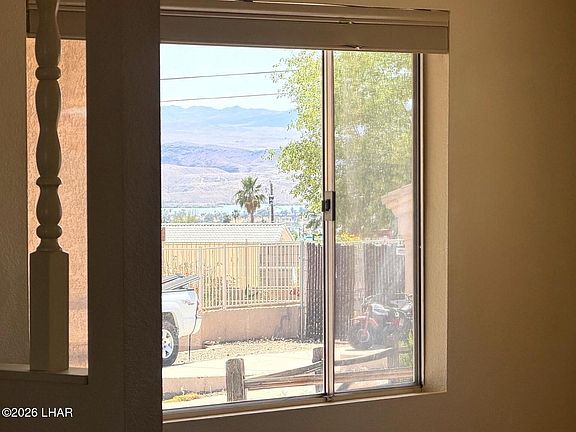 4th image of 2571 Skipper Ln