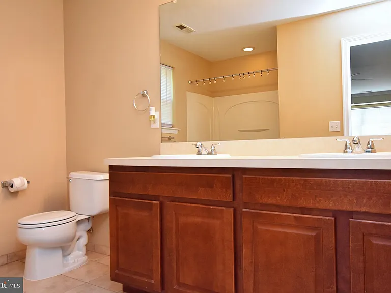 342 Nicholas Dr — Photo 23