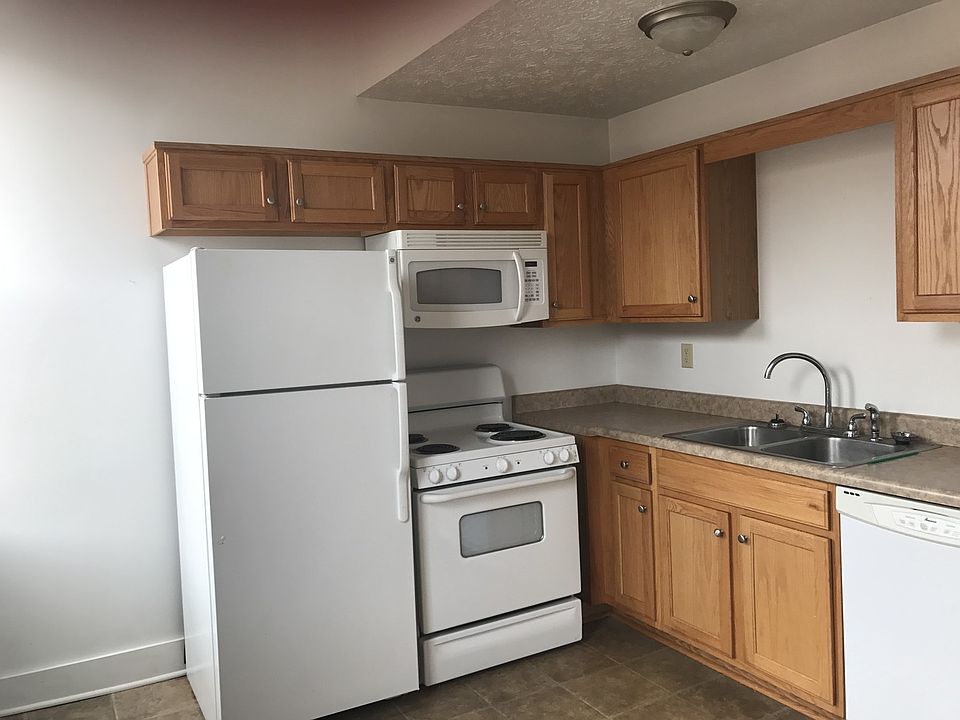 2nd image of 1009 S 3rd St APT 203