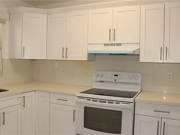 5th image of 11005 Royal Palm Blvd