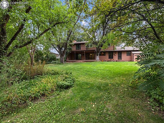 4th image of 24 Robertson Rd