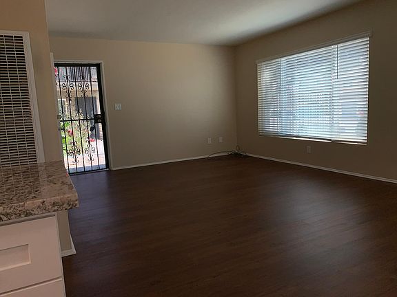 3rd image of 1810 Polk Ave