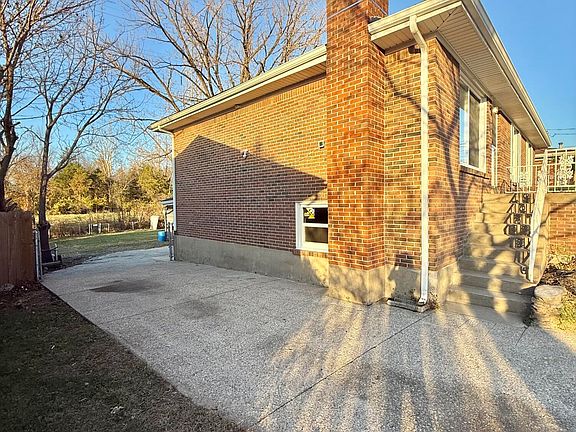 3rd image of 6105 Rocky Mountain Dr