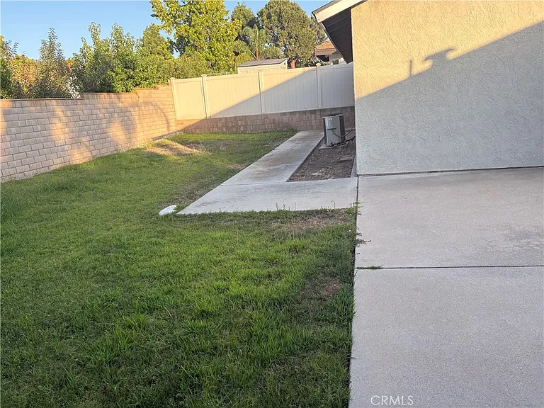 2160 Nadula Dr — Photo 5