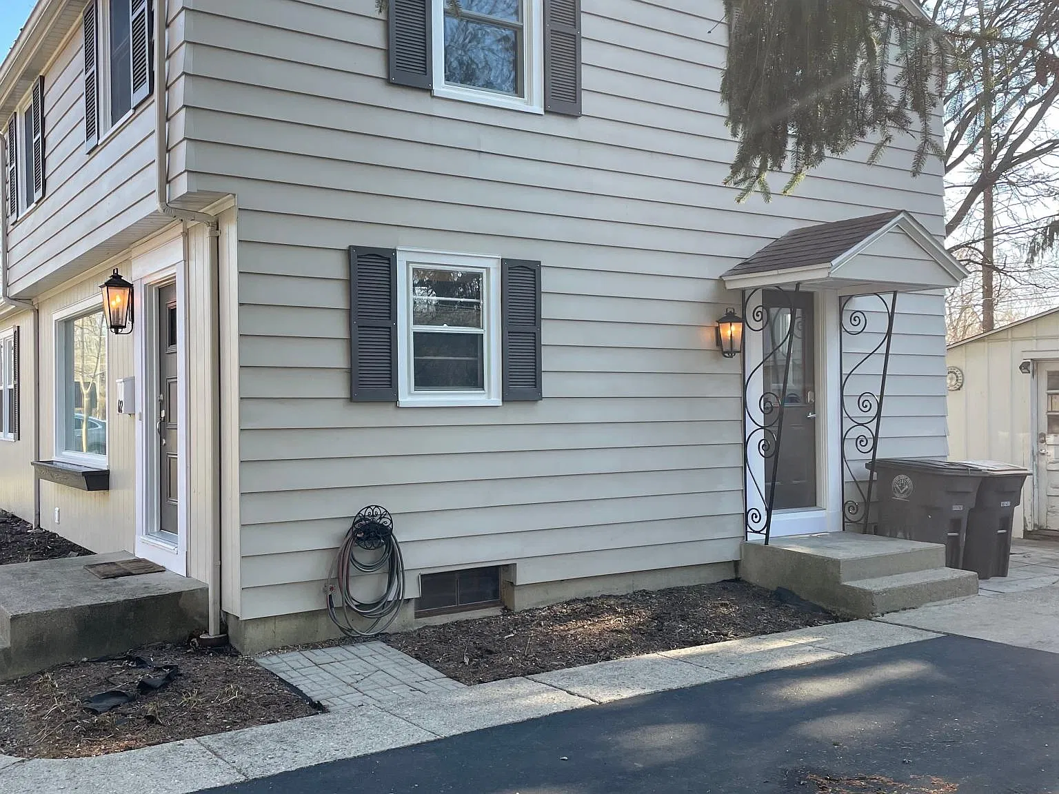 3 bed, 2.5 bath, 2200 sqft, $1,895 — Photo 2